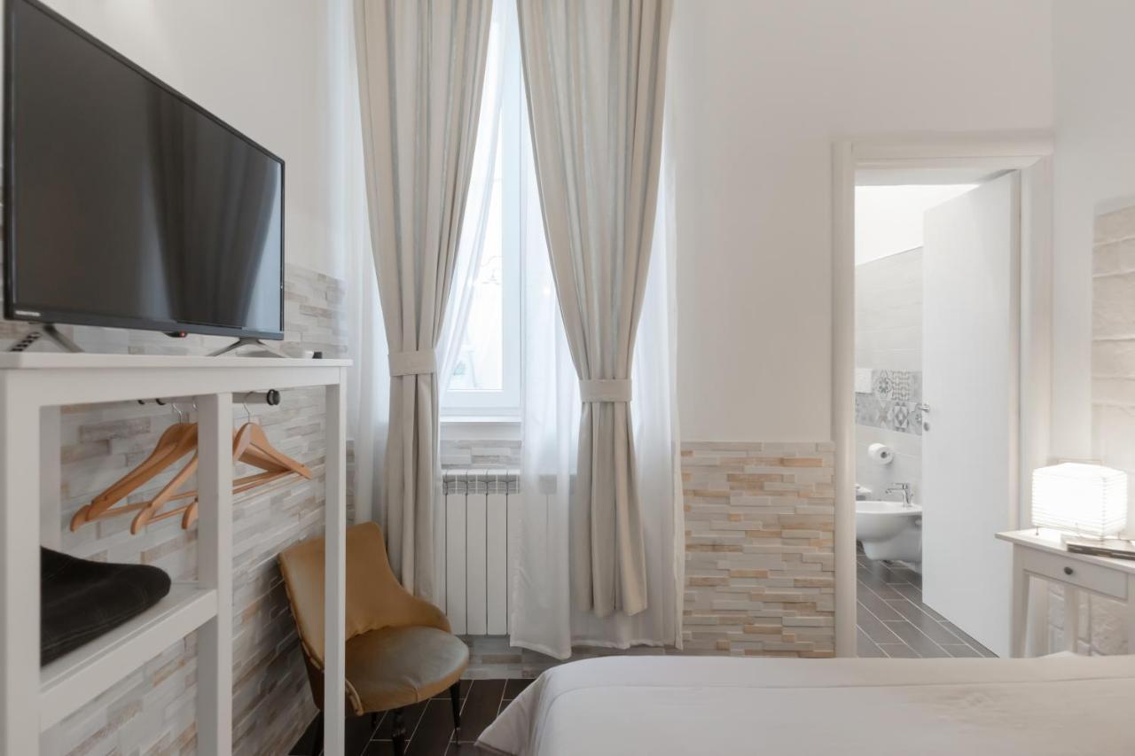 Casa Rebecca Apartment Brindisi Bagian luar foto