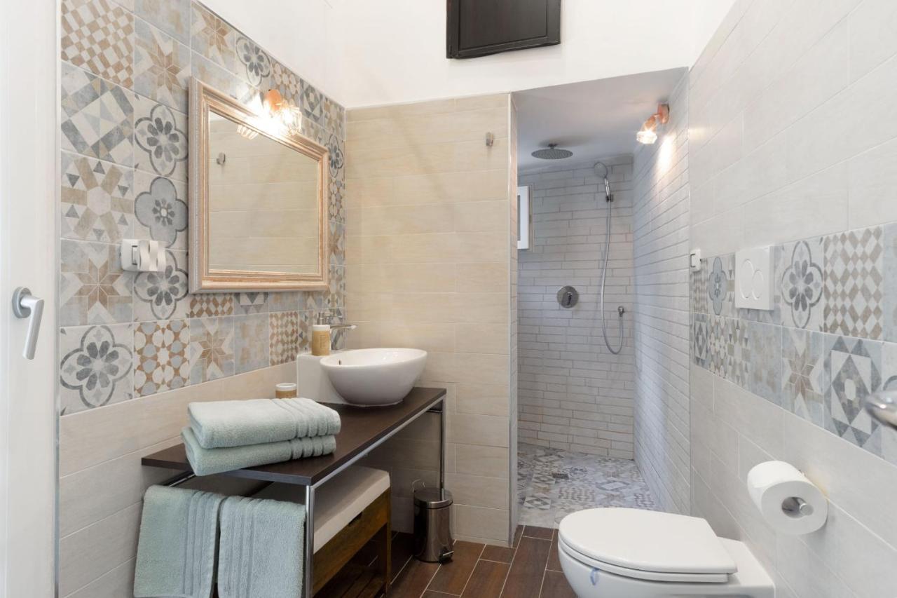 Casa Rebecca Apartment Brindisi Bagian luar foto