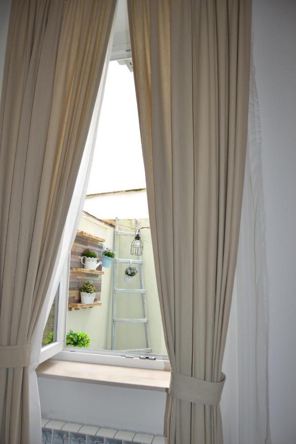 Casa Rebecca Apartment Brindisi Bagian luar foto